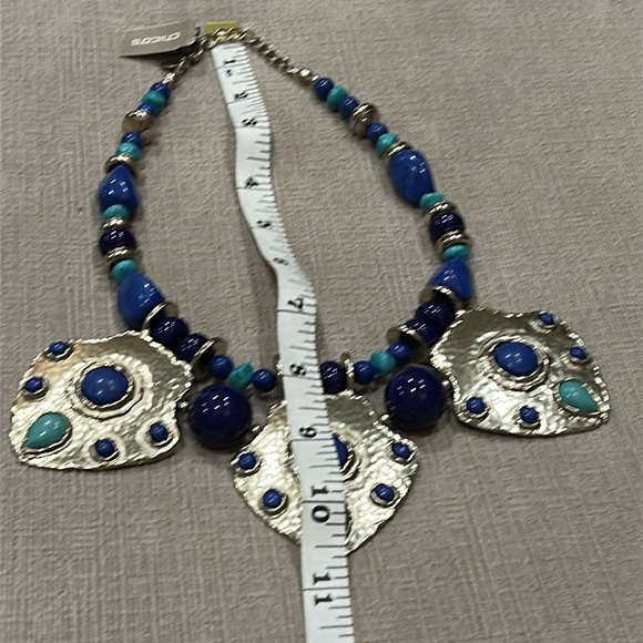 NWT Chicos gold tone, dyed howlite stone Statement Necklace - Picture 6 of 6